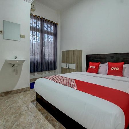 Super Oyo 90224 Palembang Residence Exterior foto
