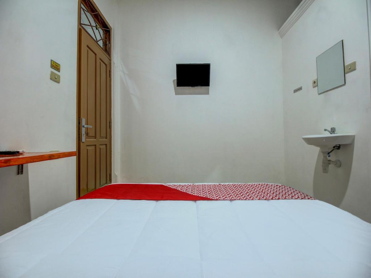 Super Oyo 90224 Palembang Residence Exterior foto